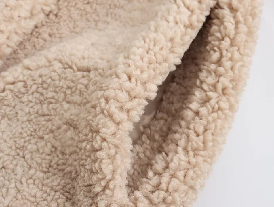 134 - Damen Wollmantel Lang mit Revers – Elegant & Modern