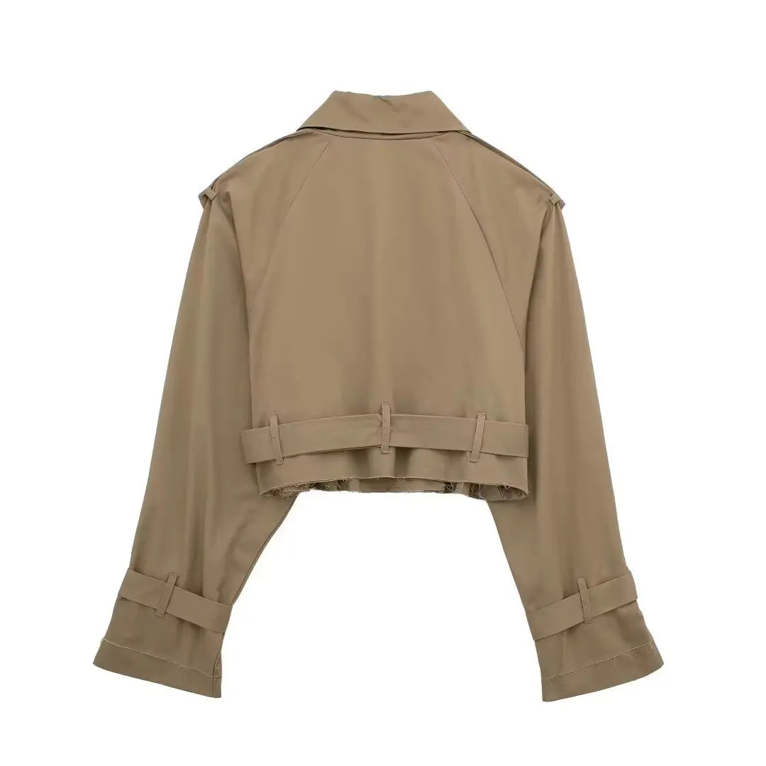 010 - Kurzer Trenchcoat Damen – Modern & Elegant